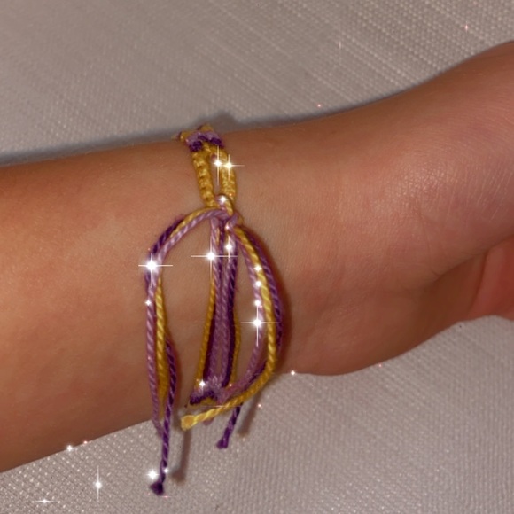 Handmade string bracelet!!! - Picture 4 of 4